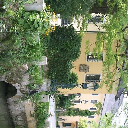 Gastehaus Schloss Bernau Ξενοδοχείο Fischlham Εξωτερικό φωτογραφία