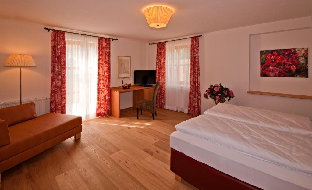 Gastehaus Schloss Bernau Ξενοδοχείο Fischlham Δωμάτιο φωτογραφία